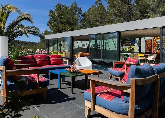 Villa On The Rocks *