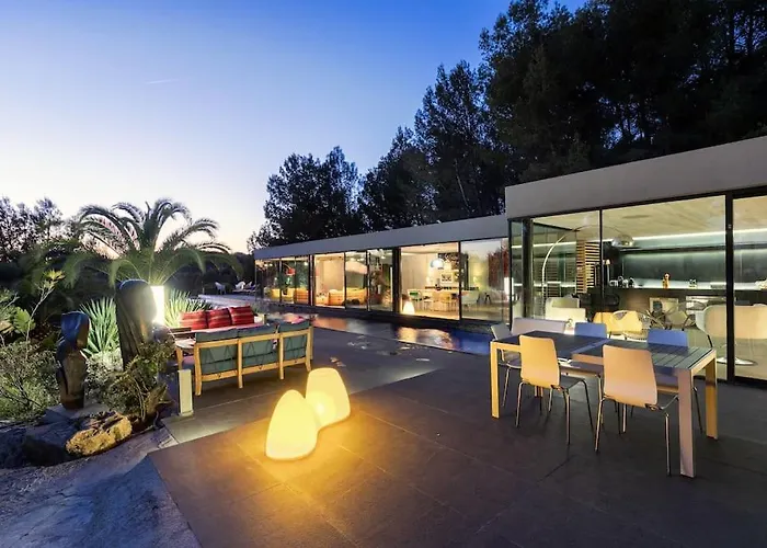 On The Rocks Villa *