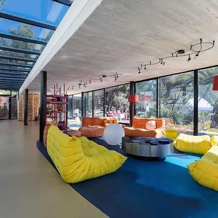 On The Rocks * Bandol