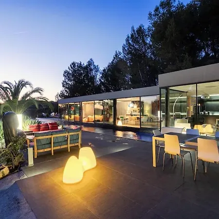 On The Rocks Villa *