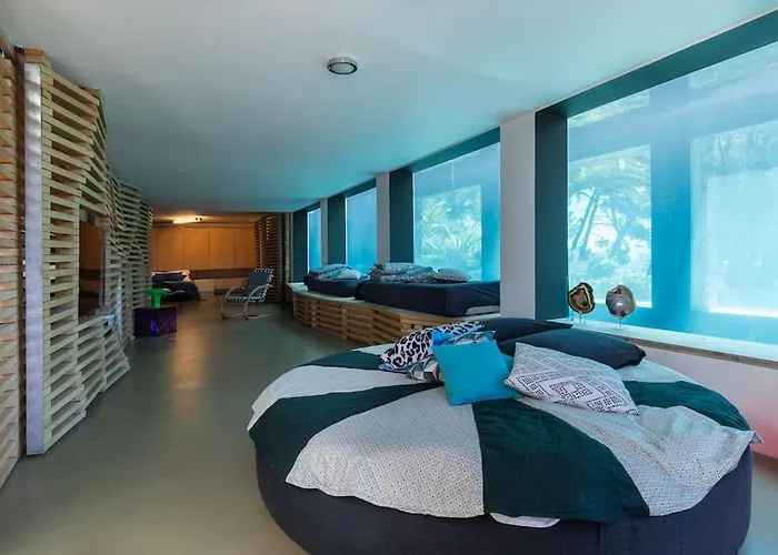 On The Rocks Willa *